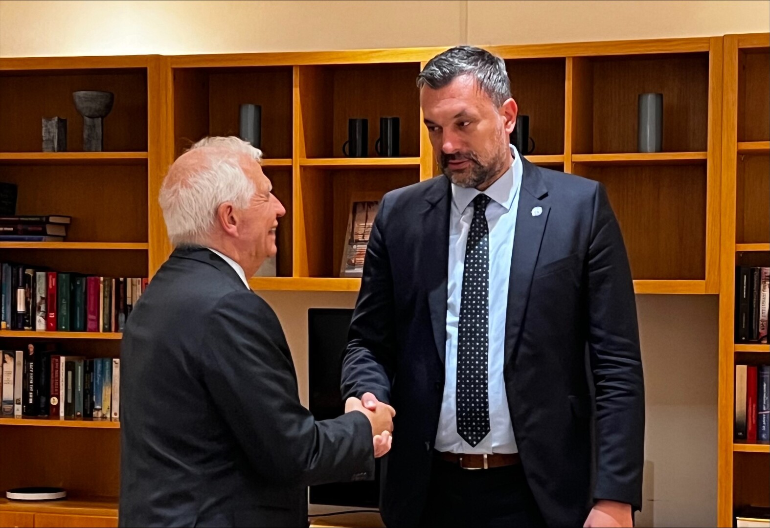 Konaković se sastao sa Escobarom i Borrellom - slika 3